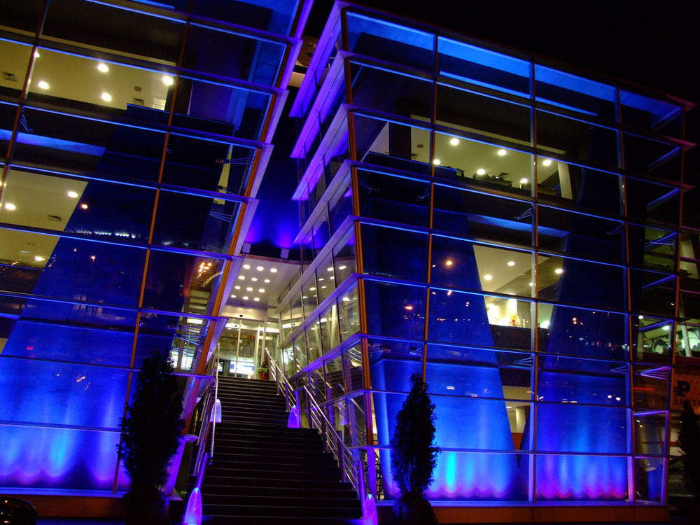 Hotel Metropolitan By Belgrade Arena Екстер'єр фото